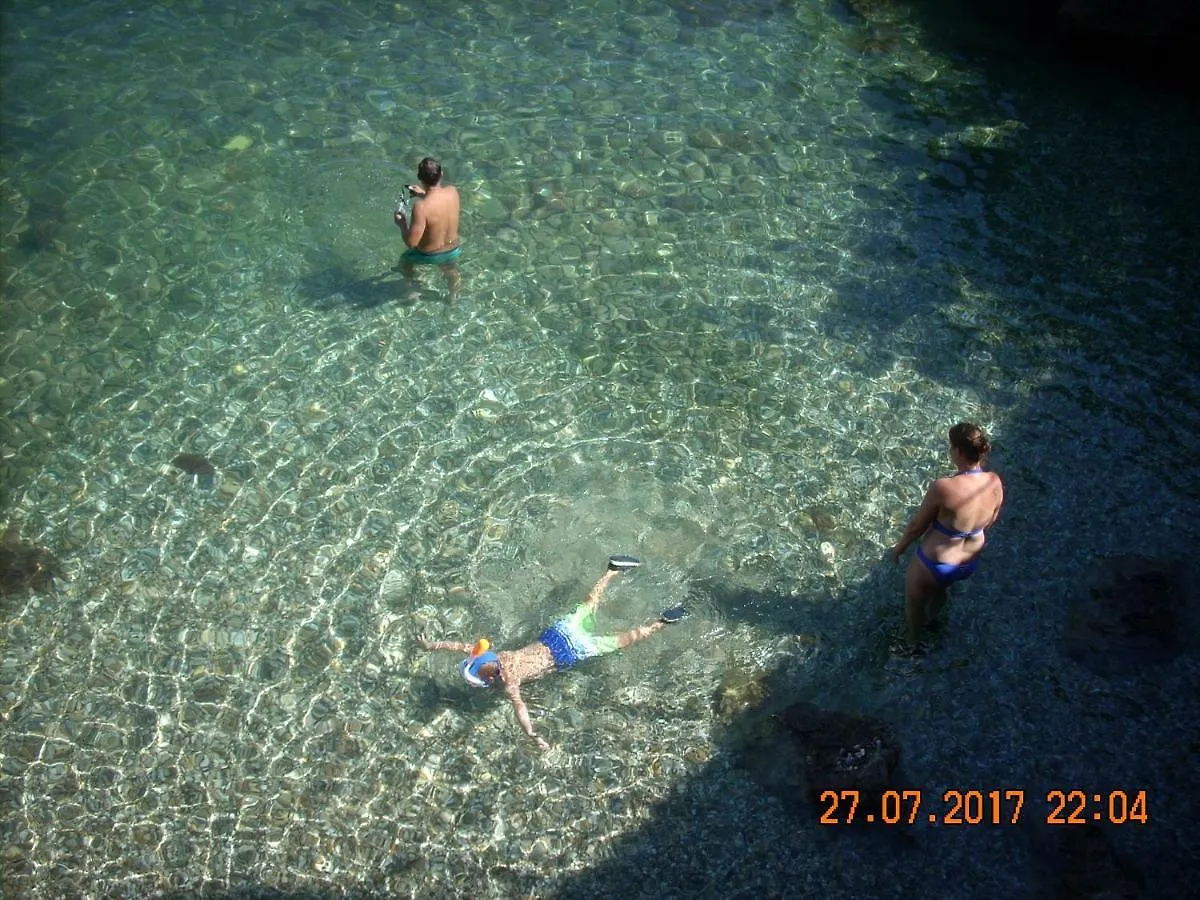 Apartment At Sea ロヴラン